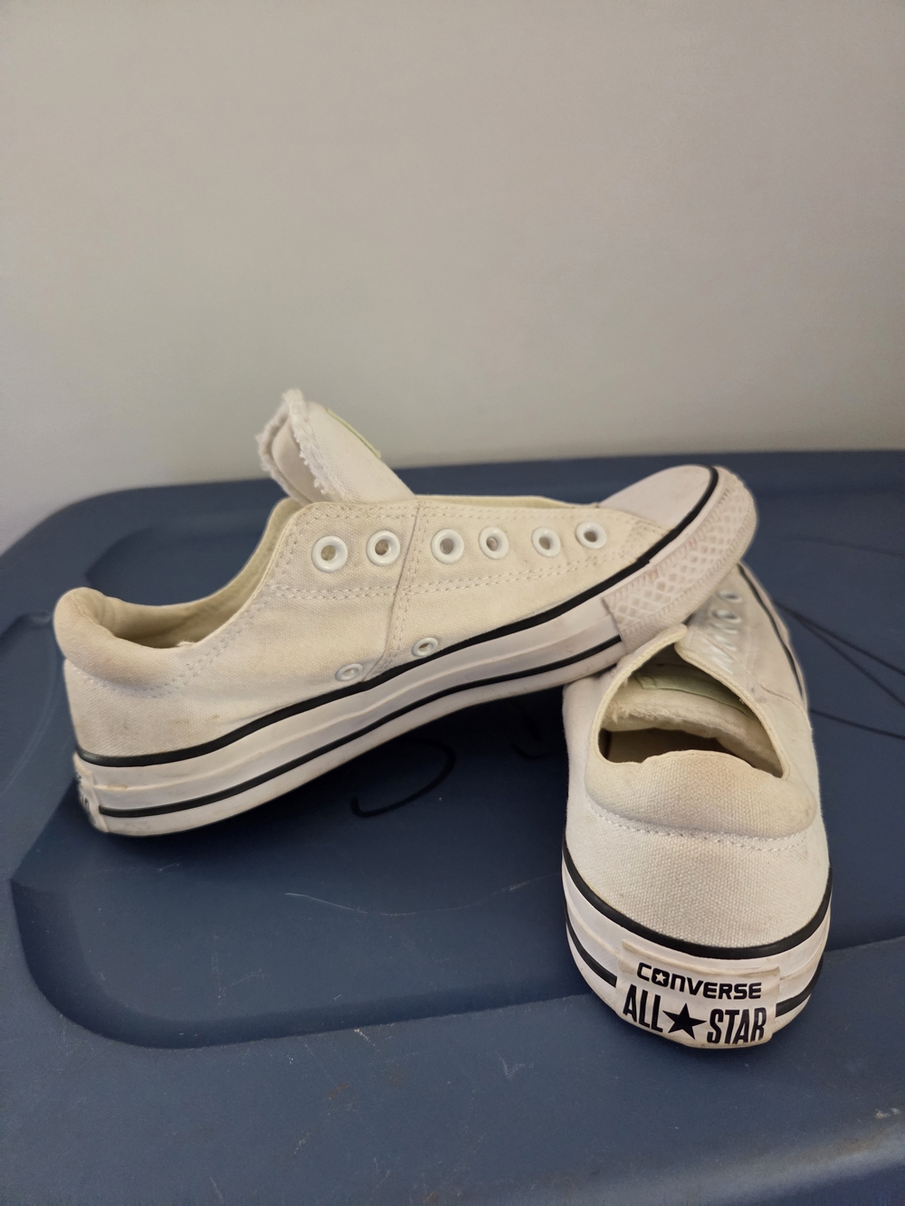 Converse Size 8 Kids' All Star Low-Top Canvas Sneakers in Off-White